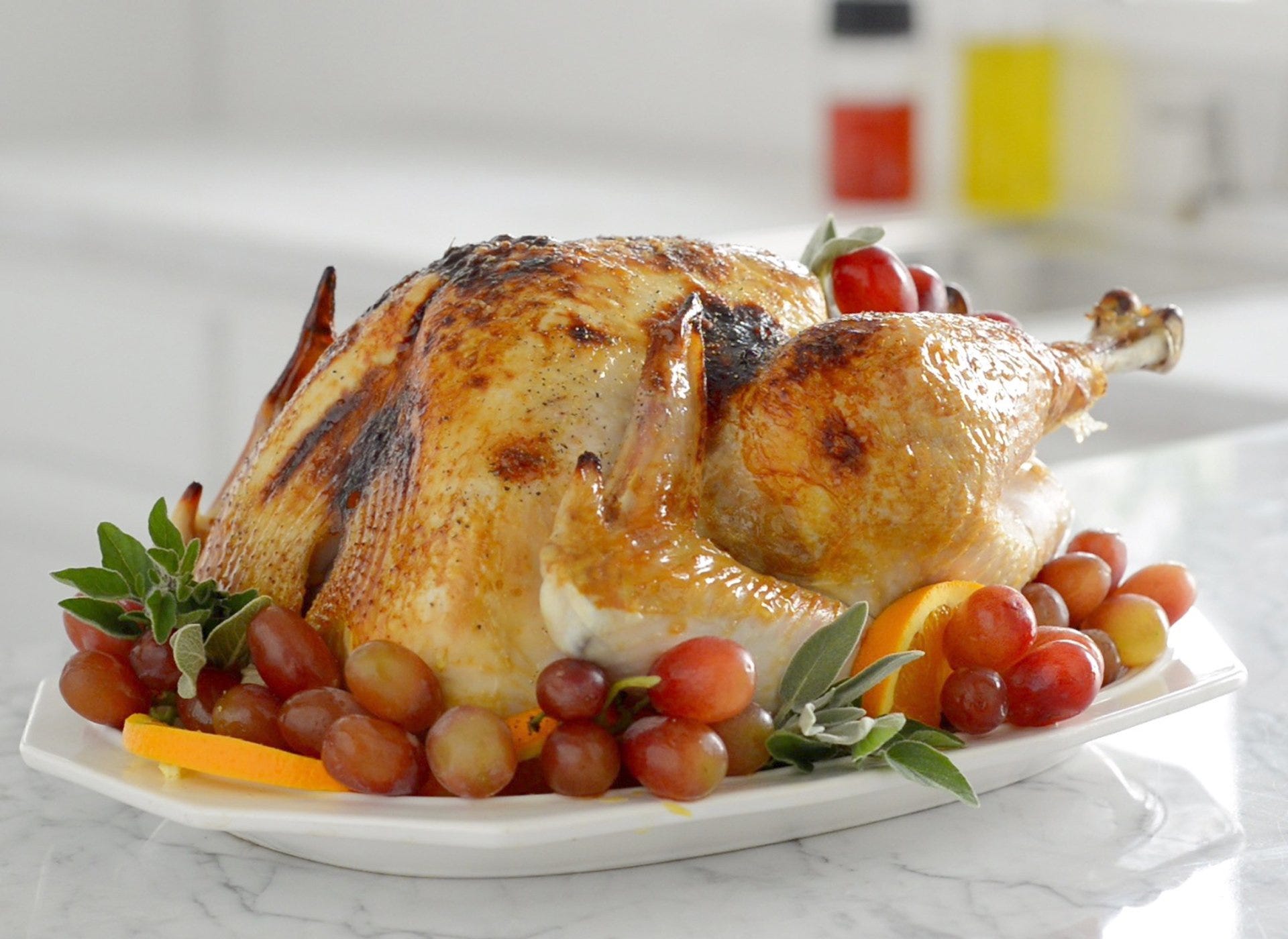 Holiday Roasted Turkey With Orange Sage Butter – Tupperware US