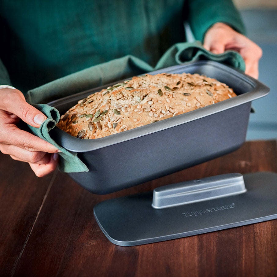 UltraPro Loaf Pan with Cover 1.9 Qt 1.8 L